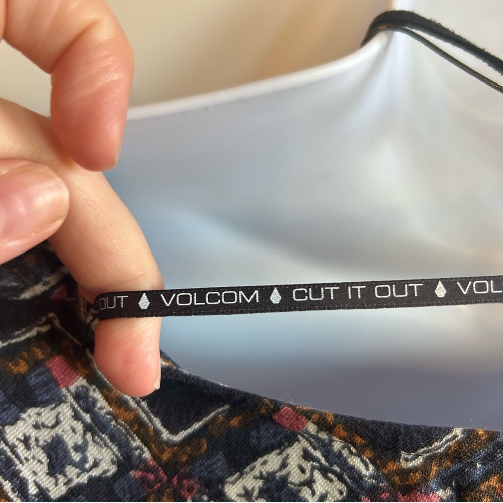 Volcom Multicolor Patterned Vest - Picture 9 of 12